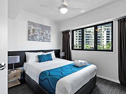 Central Brunswick Apartment Hotel