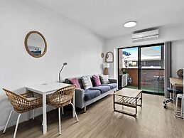 Central Brunswick Apartment Hotel