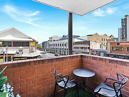 Central Brunswick Apartment Hotel