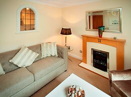 St. Giles Apartment