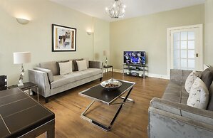 St. Giles Apartment