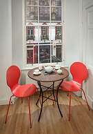 St. Giles Apartment