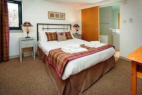 St. Giles Apartment