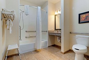 Comfort Suites Alexandria North