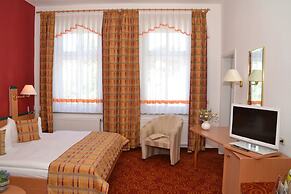 PARKHOTEL Helene