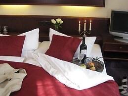 PARKHOTEL Helene