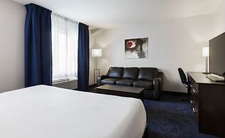 Imperia Hotel and Suites