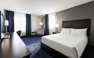 Imperia Hotel and Suites
