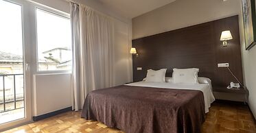 Méndez Núñez Hotel
