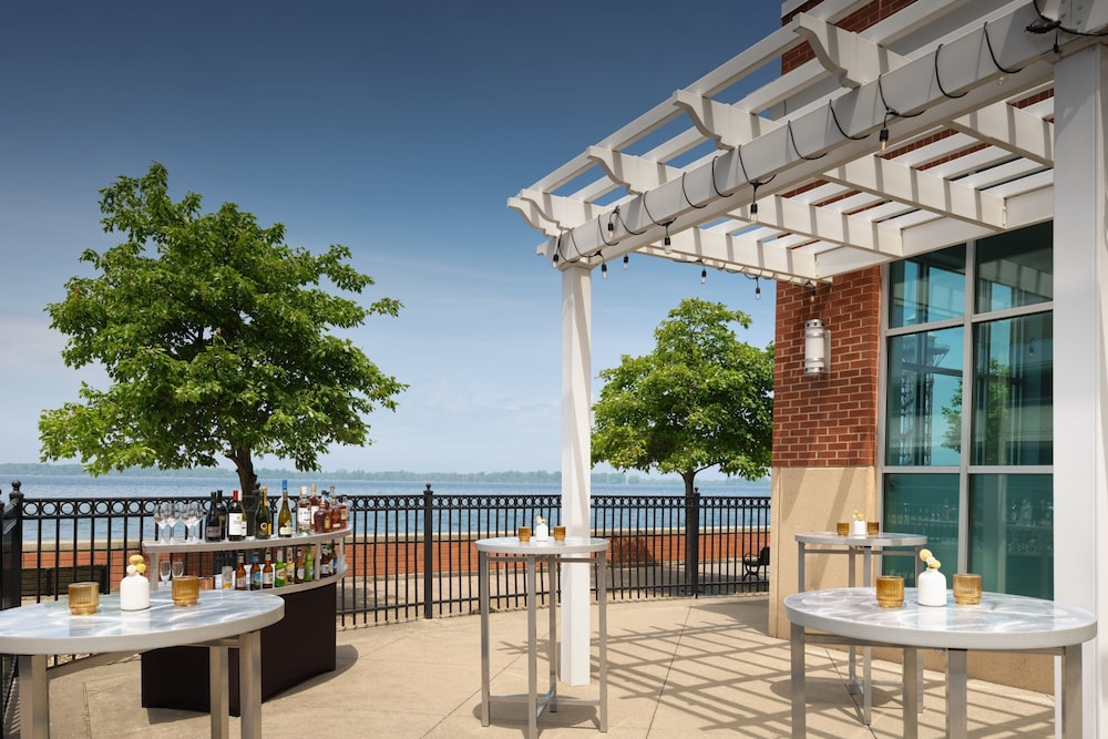 Sheraton Erie Bayfront Hotel