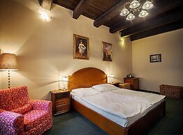 Hotel & Residence U Tri Bubnu