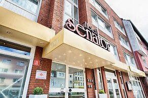 Hotel Senator