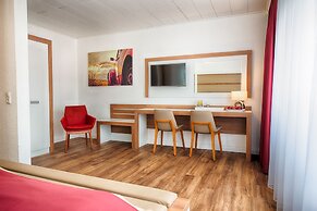 Hotel Senator