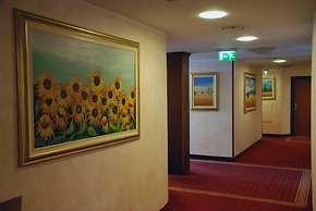 Point Hotel Conselve