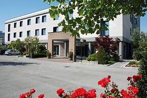 Point Hotel Conselve