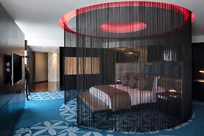 W Doha