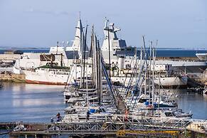 Simon's Town Quayside Hotel