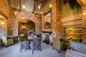Dromhall Hotel