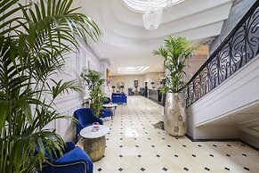 Dromhall Hotel