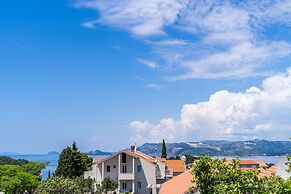 Bacan Serviced Apartments