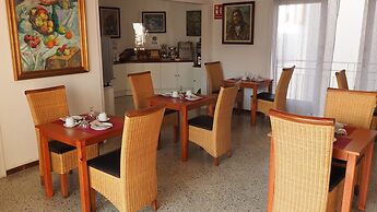 Hotel Montserrat