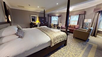 Oakley Hall Hotel