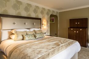 Oakley Hall Hotel
