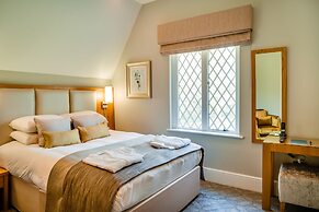 Oakley Hall Hotel
