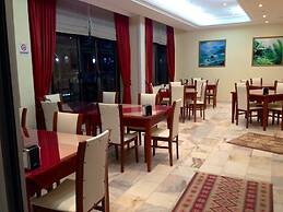 Hotel First Class