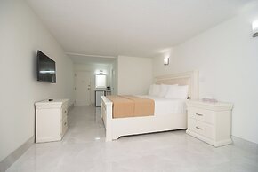Diplomat Inn