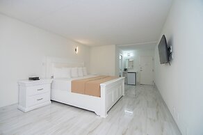 Diplomat Inn
