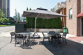 Diplomat Inn