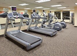 Holiday Inn & Suites Oakland Airport by IHG
