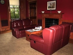 Ashtree House Hotel