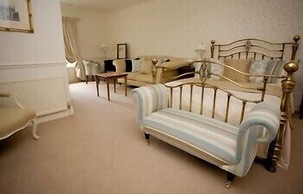Burythorpe House
