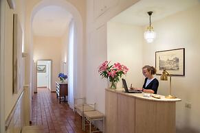 Aenea Superior Inn
