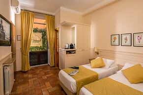 Aenea Superior Inn
