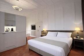 Aenea Superior Inn