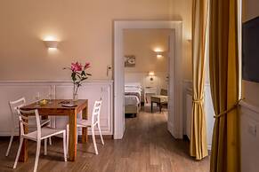 Aenea Superior Inn