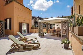 Aenea Superior Inn