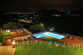Jennifer Home Hotel