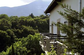 Jennifer Home Hotel