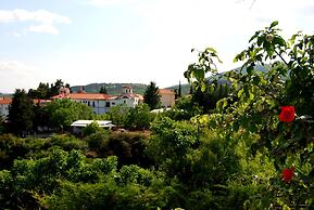 Jennifer Home Hotel