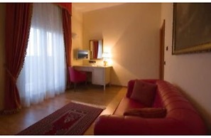 Recina Hotel