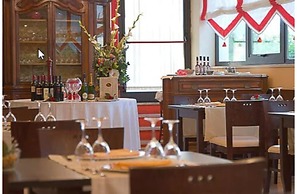 Recina Hotel