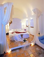 Astarte Suites