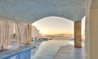 Astarte Suites