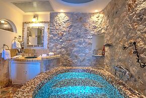 Astarte Suites