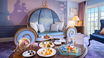 Hong Kong Disneyland Hotel