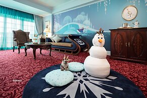 Hong Kong Disneyland Hotel